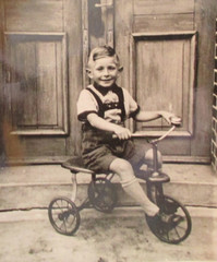 Heritage Private Photo circa 1935! happy boy child with the cool iconic tricycle