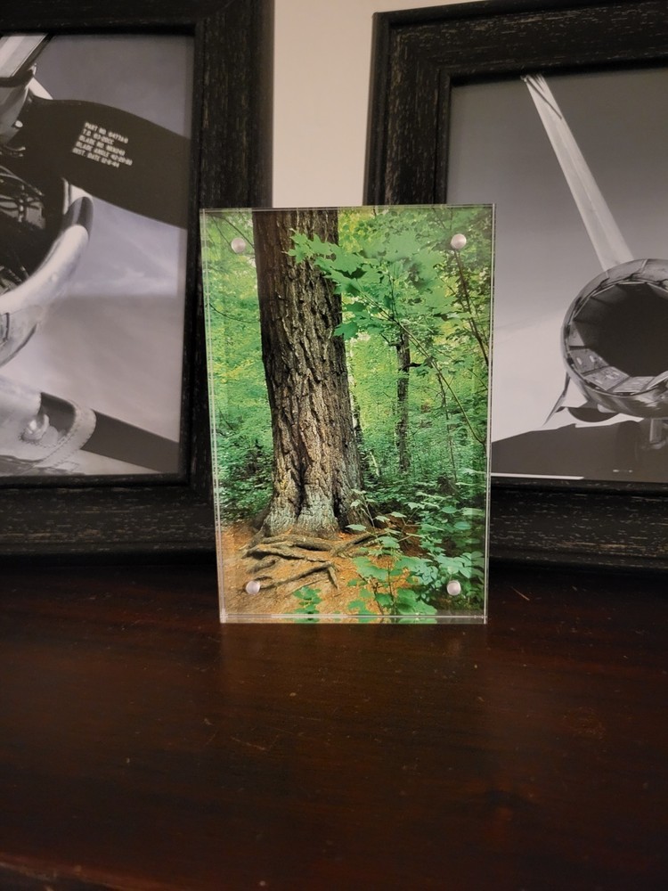 KUMAphotography – «Lost 40″ – Matte Print 4″x6» – in Acrylic Frame