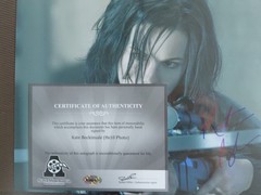 KATE BECKINSALE *–* Actress Hand Signed Autograph COA
