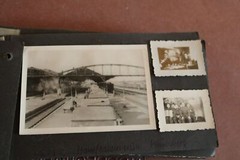 Reste eines Albums 55 Fotos – Soldaten, Ärzte, OP, Pimpfe, Badegäste, Sport usw.