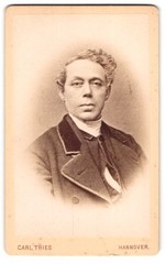 Photograph Carl Thies, Hanover, Deisterstraße 1, gentleman with hair to the side