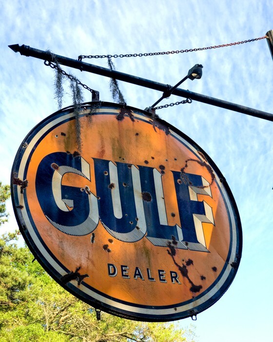 8×10 Vintage rustic Gulf Gas Dealer Round sign. Free Shipping!!