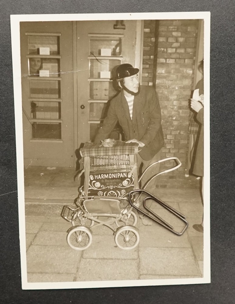 Photo Portrait Harmonipan Musical Instrument Pram Man Advertising Sign Vintage