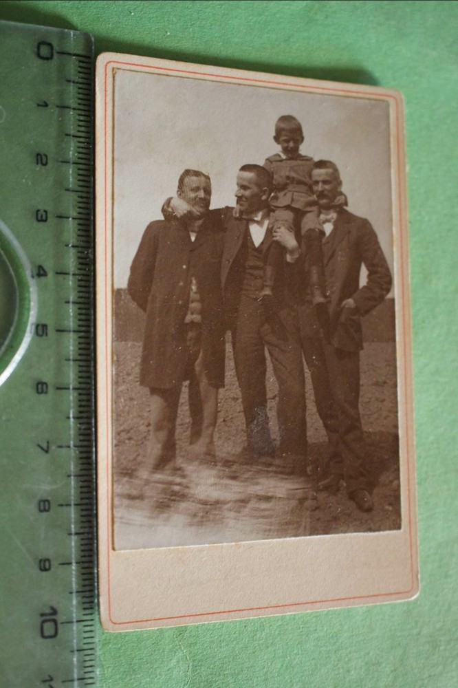 tolles altes Foto auf Pappe – Pfingsten 1898 Landow – Personen