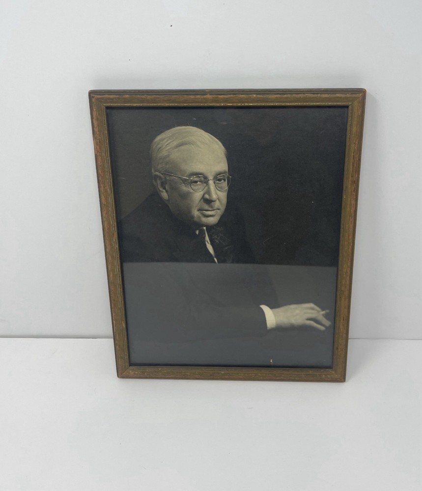 Harry Truman Portrait – Vintage Photo from 1945 ( Not a Reproduction)