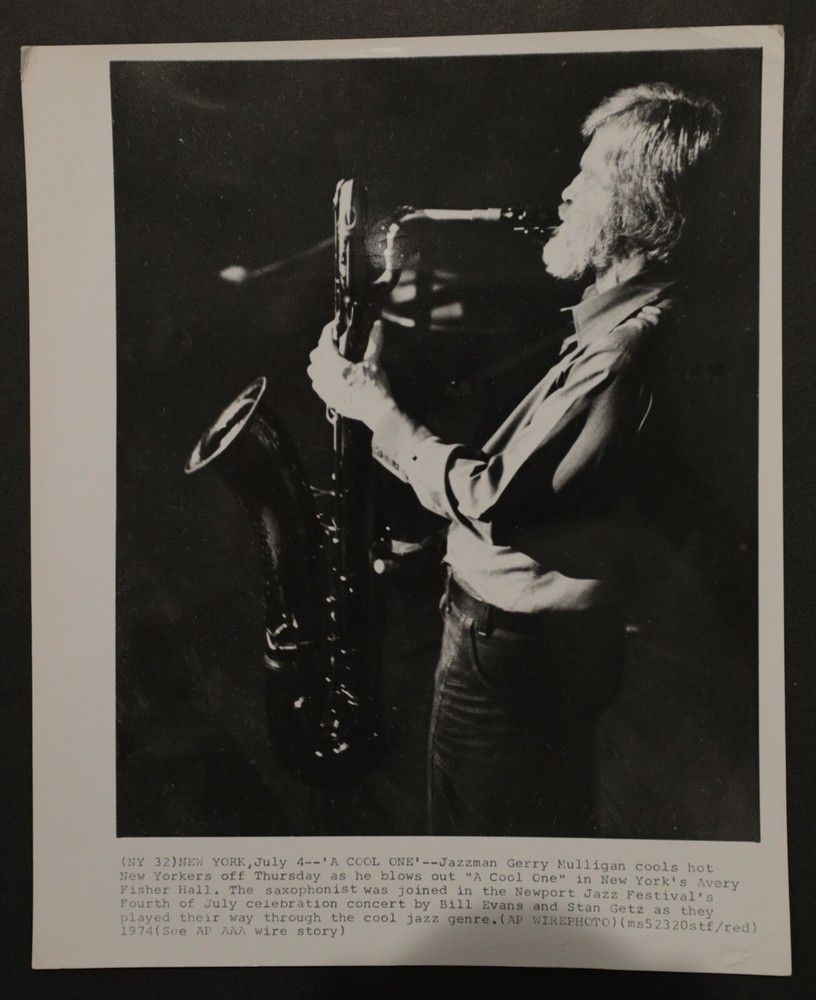 Jazzman Jerry Mulligan at the Newport Jazz Festival Press Photo 8×10, b/w 1974