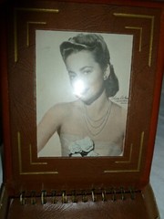 Vintage Photo Album Snaps 24K Gold Genuine Leather Famous Series 6×5″ Scrapbook