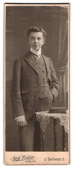 Photograph Adolf Winkler, Görlitz, Berlinerstraße 12, boy in plaid suit