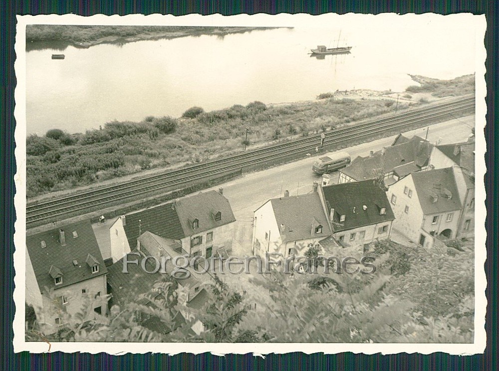 Photo Moselle Railway Railway on the Moselle at the Marian Column Station? Photo TRAIN STATION