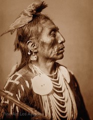 Edward Curtis Photo – Medicine Crow, 1908, Apsaroke Warrior