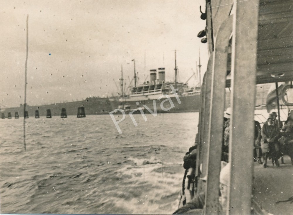 Photo Hamburg Harbor 1928 Cranes Freighter Steamship M1.75