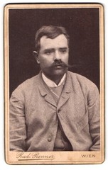 Photograph Rud. Renner, Vienna-Neulerchenfeld, Hasnerstr. 28, handsome gentleman in