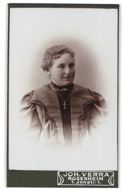 Photograph Joh. Verra, Rosenheim, 1st Inn Street 1, Portrait of a Lady