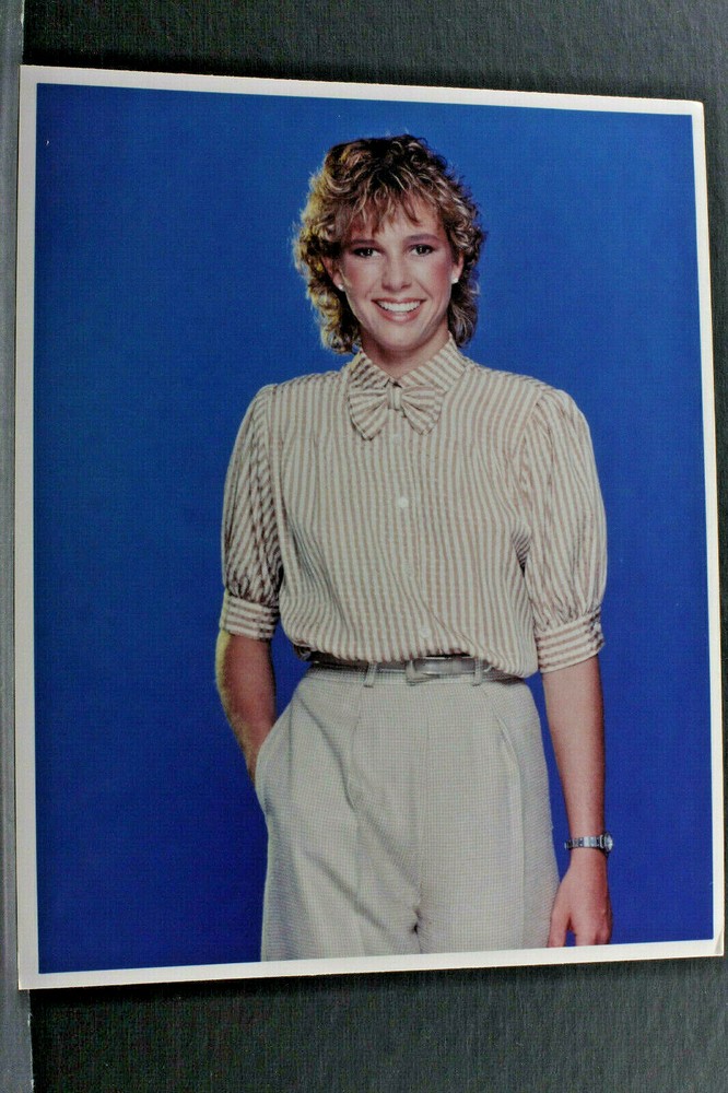 Kristy McNichol Smiling Shot – 8×10″ Photo Print-Vintage L1178A