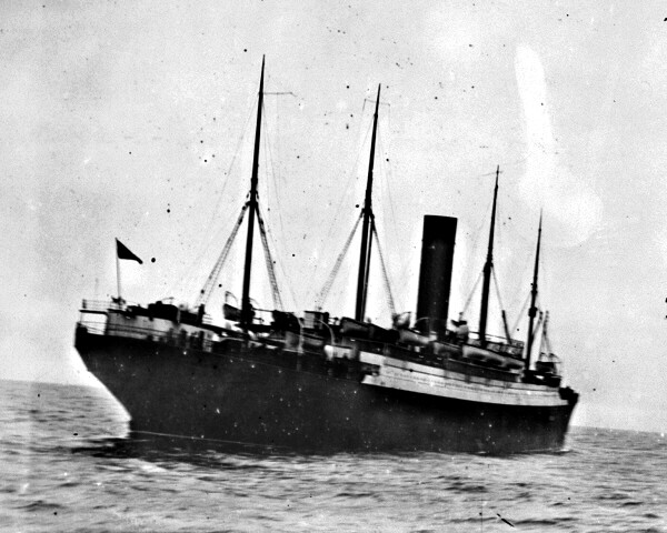 New Photo: Rescue Ship SS CARPATHIA with TITANIC Lifeboats, 1912 – 6 Sizes!
