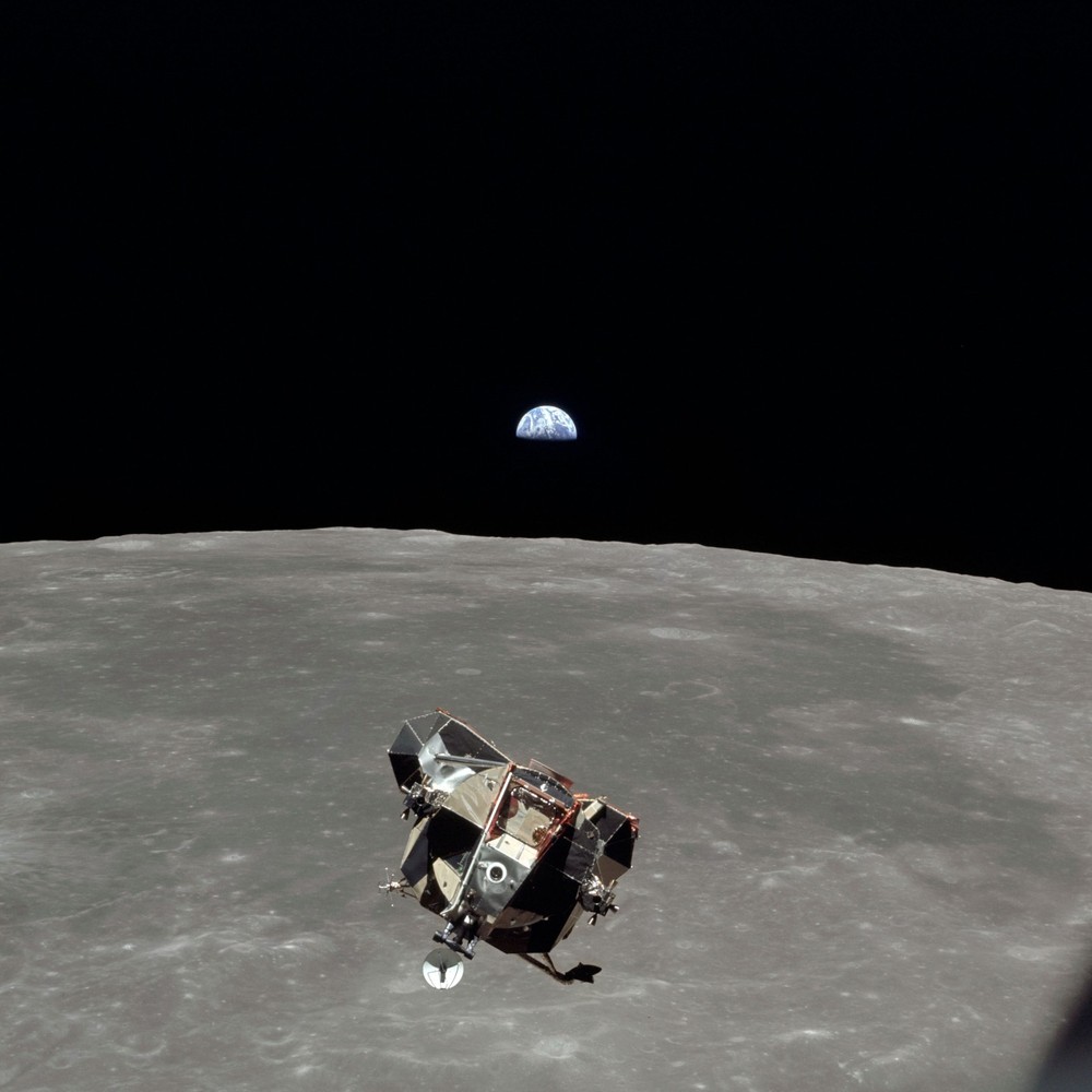 Photo NASA – Apollo 11 – Lunar Landing Module Moon & Earthrise