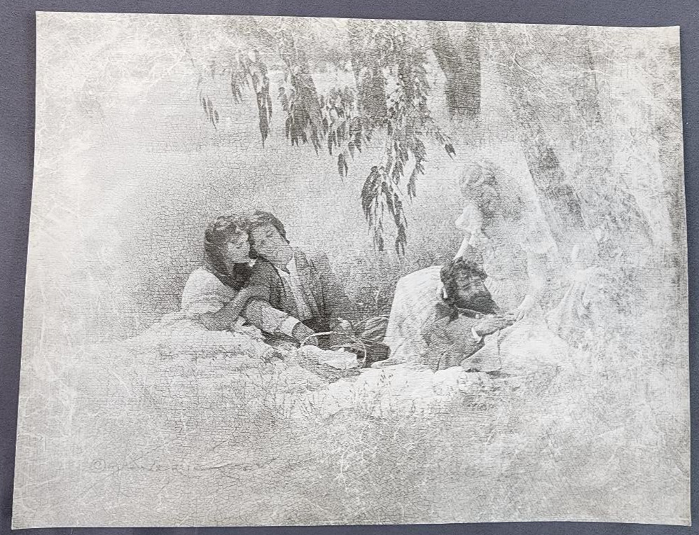 Hendrickson Orig Photo B&W SOLDIERS ENJOYING THE MOMENT WITH THEIR WIVES 10×13″