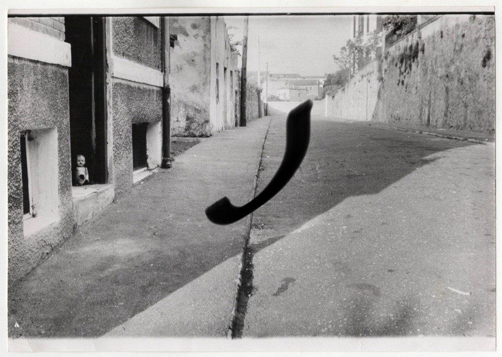 29x21cm Vintage Barite Photo A.M. Ott 1960s Still Life Lonely Street Doll