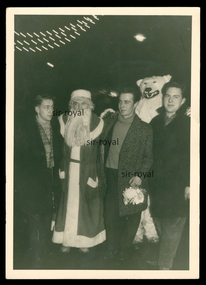 Man in Polar Bear Costume and Santa Claus with Young Men – 1960s – Photo 11x15cm