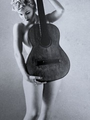 Nude with Guitar – 1950s Vintage Photography by Korda (16×12″)