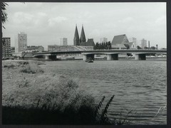 12 photographs view Frankfurt/Or, publisher PGH film and image Berlin,