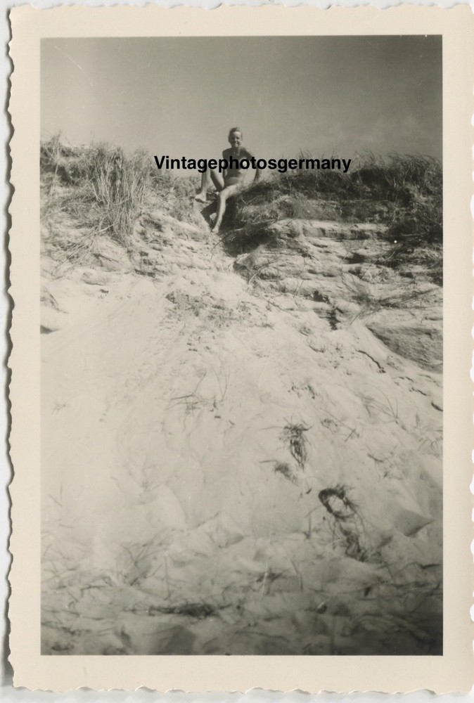 Z1568 Photo 1950s Artistic Nude Pretty Woman Women Beach Nude Nude