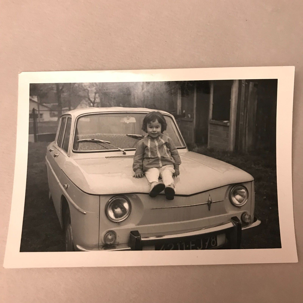 Child Portrait Family Photo 60’S Car R8 Antique Vintage