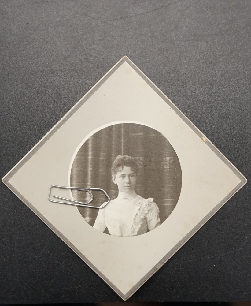 Photo CDV KAB portrait businesswoman model young Worms name Eisermann dress youth