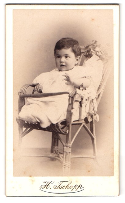 Photograph H. Tschopp, Wyl, Mattstrasse, cute little child in high chair