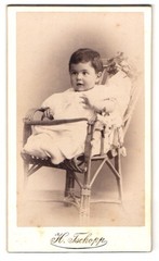 Photograph H. Tschopp, Wyl, Mattstrasse, cute little child in high chair
