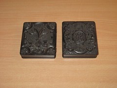 2 Old Portrait Photos In Bakelite Box Around 1910 Very Decorative