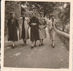 Vintage Photo Pretty Women in Fine Coat Fashion Snapshot 1953-2