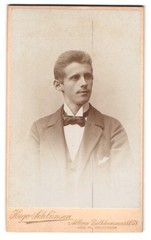 Photograph Hugo Schlünsen, Hamburg-Altona, City Hall Market 38 corner small Bergstra