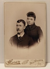 Antique Cabinet Card Nicely Dressed Young Couple Des Moines Iowa