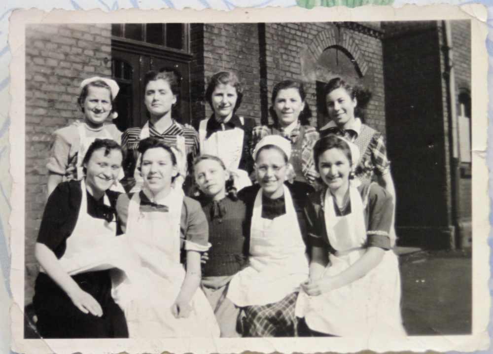 Photo women woman nurses 9x6cm Herne girl girl 1938 Vintage BG