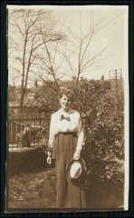 11 x old photo – leisure activities of wealthy bourgeoisie of the Belle Époque and much more.