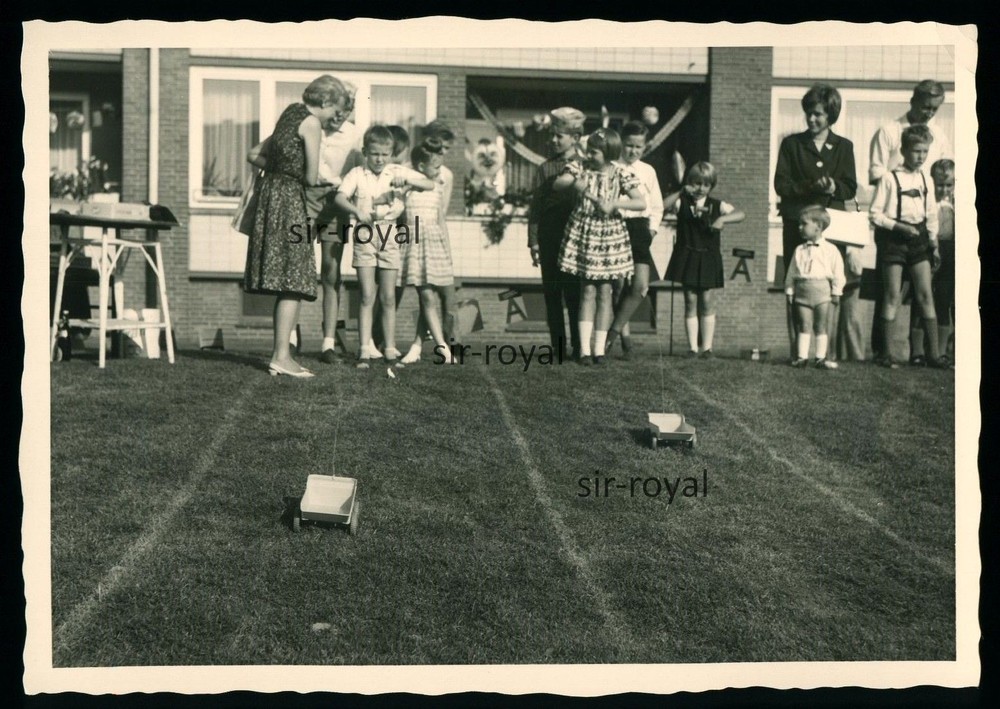 Children’s Festival in Hamburg – Competition on the Lawn – 1960s – Photo 13x9cm