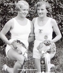 D2755 Foto 30er Jahre Dessau Girls Frauen Mädchen Sport Sportler Sieger TA 1866
