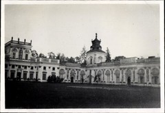 Photo Warszawa Warsaw Poland, Castle in Pilsudski Park – 10724105