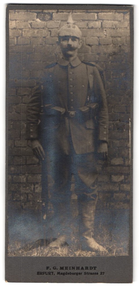 Photograph F. G. Meinhardt, Erfurt, Magdeburger Str. 27, portrait soldier in Fel