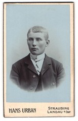 Photograph Hans Urban, Straubing, Fleischgasse 95, portrait of a young man