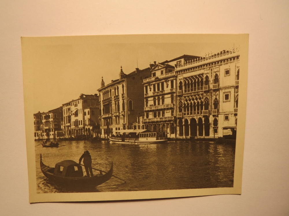 Venezia / Venice – Palazzi al Canal grande – with gondola / photo