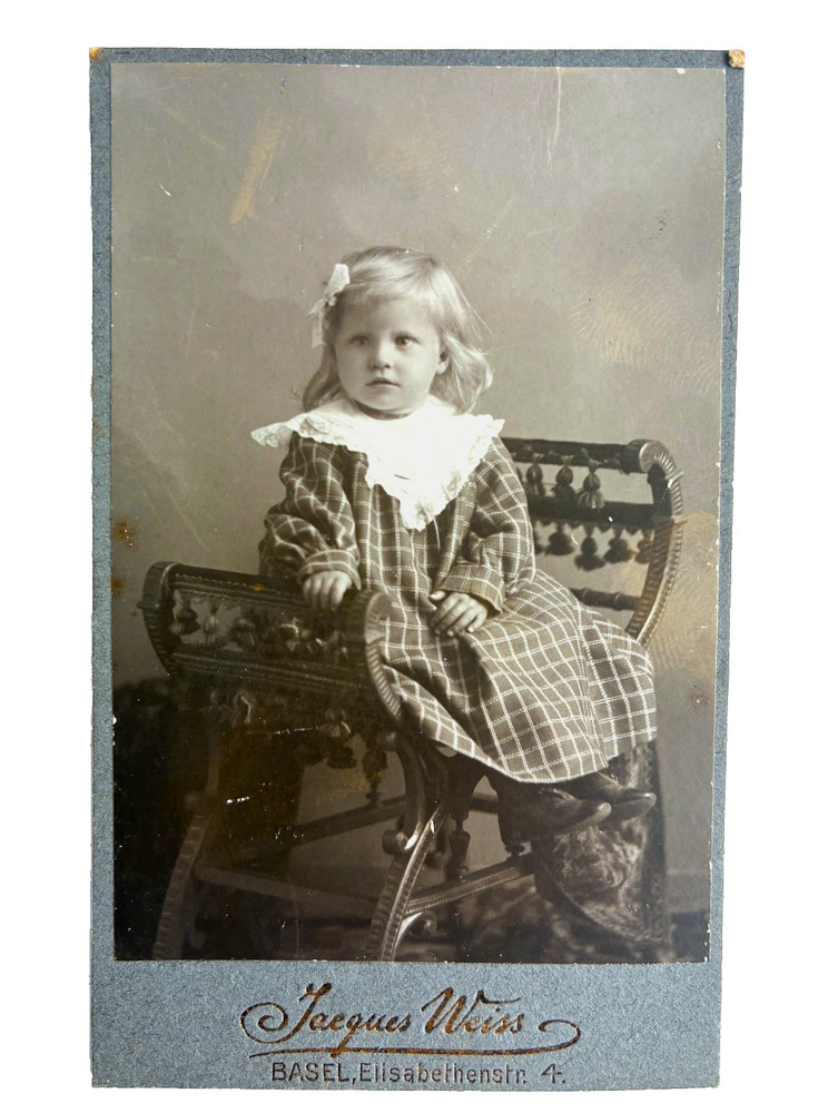 Photography CDV Photo Child On Bank Seated Picture Antique Fashion Um 1910 Basel