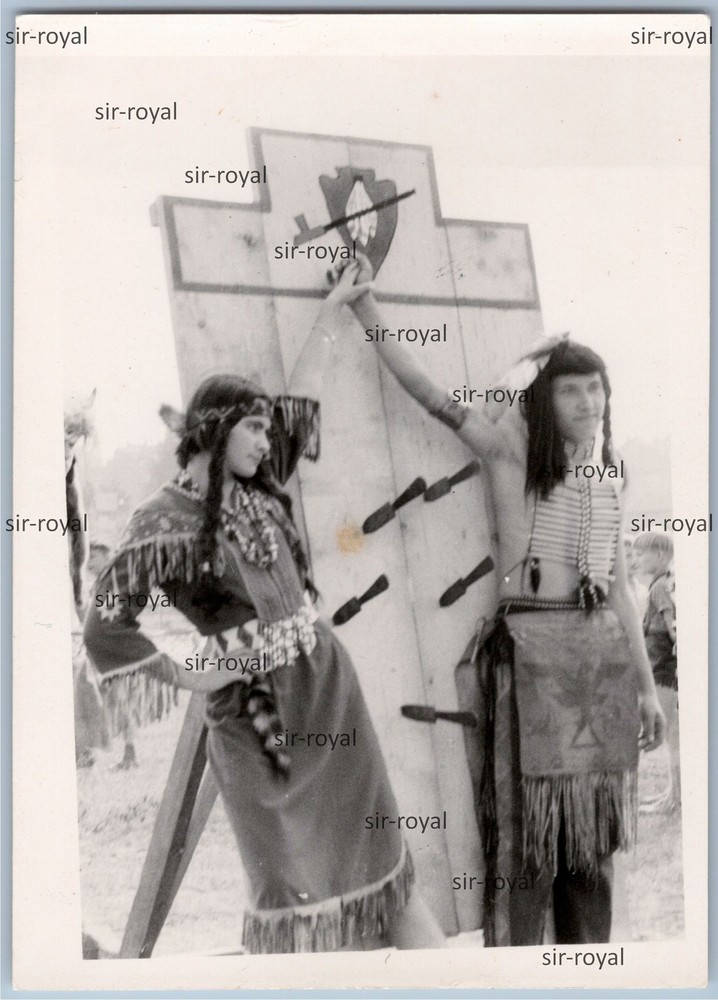 Frankfurt Main 1965 – Indian Village Knife Throwing – 1960s – Photo 7x10cm