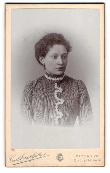 Photograph Earl Ernst Güttges, Zittau i. S., Circus Avenue 4, Young Lady in Mode