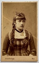 orig. CDV photo photograph old picture woman lady fashion around 1877 Vienna Gertinger