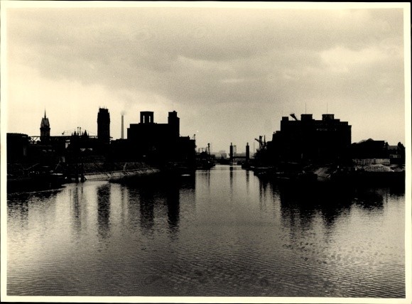 Photo Oberhausen in the Ruhr area, port section, cook – 10333832