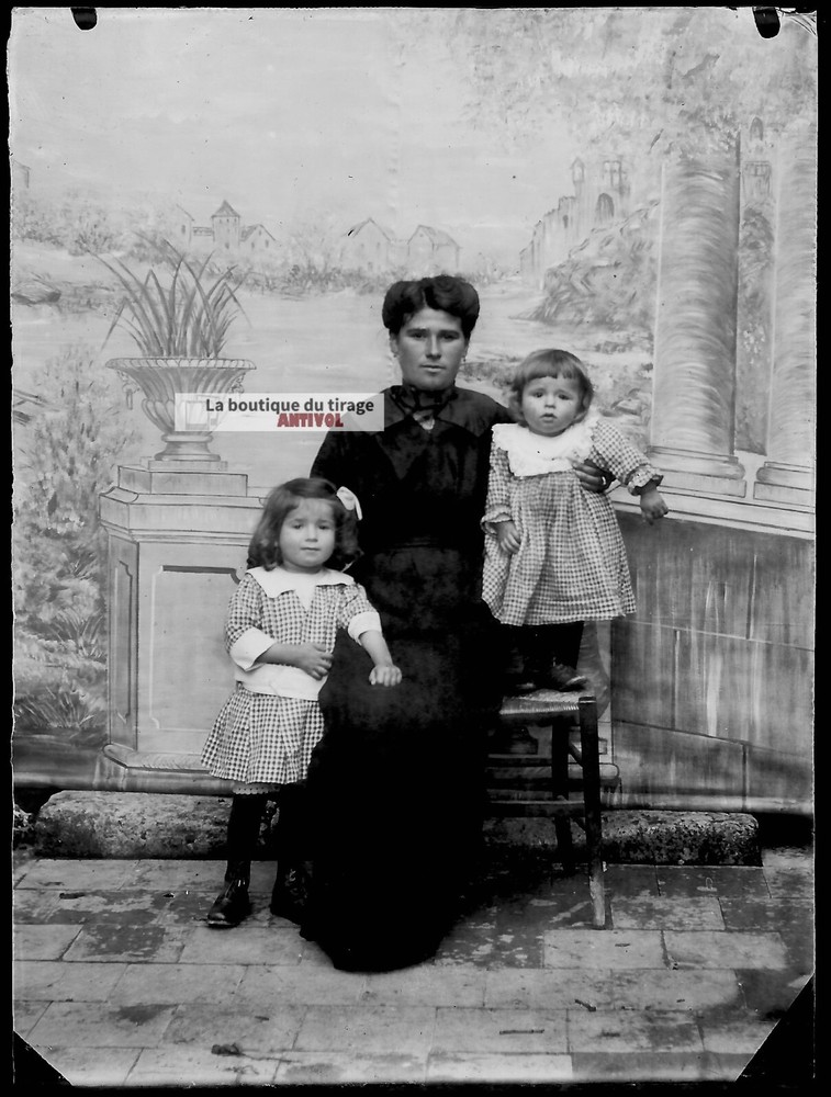 Plate Glass Photo Antique Negative Black and White 3 1/2×4 11/16in Mother