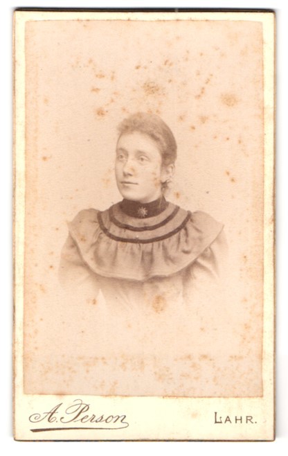 Photograph A. Person, Lahr, Schillerstrasse 21, Miss in high-necked K