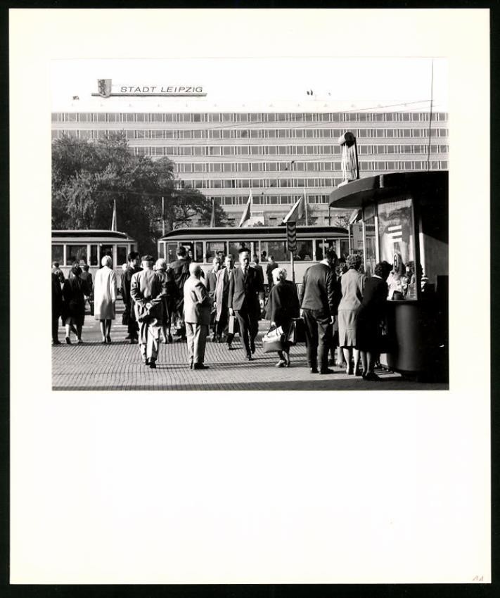 12 photographs view Leipzig, PGH film & image, photos: Heyde, life in social